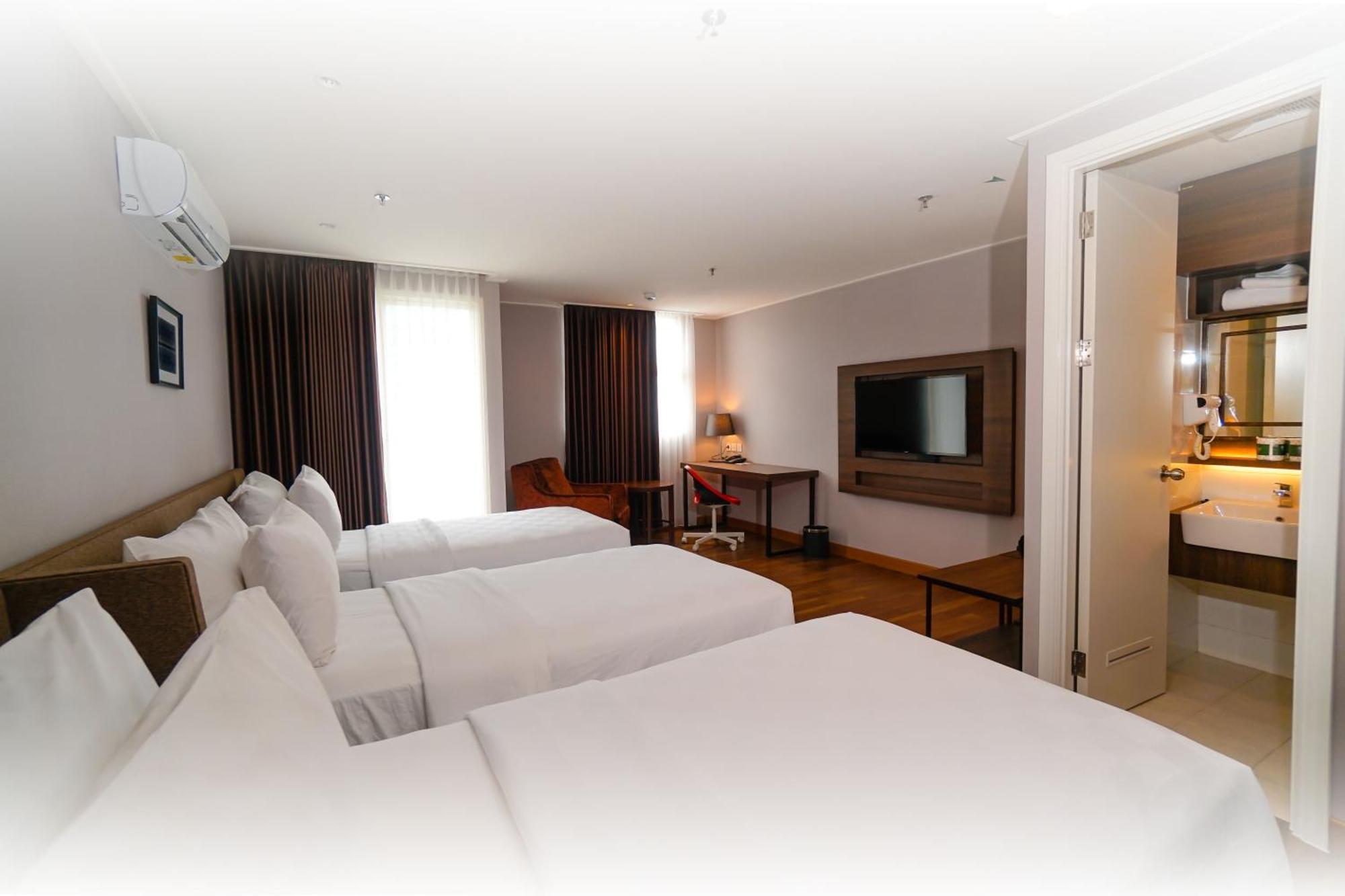 Swiss-Belcourt Serpong Esterno foto